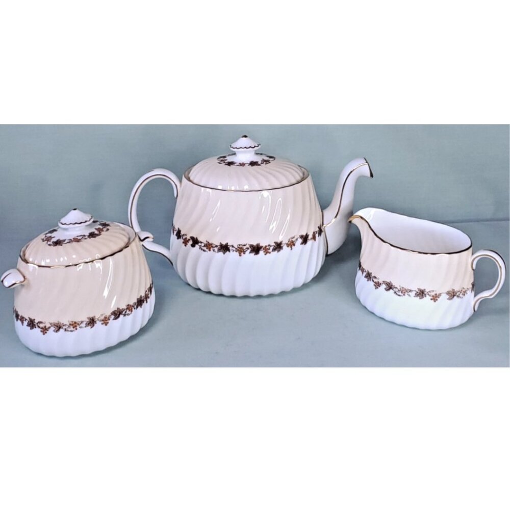 Minton “Vineyard” Teapot, Creamer & Lidded Sugar Bowl – Fine Bone China, England
